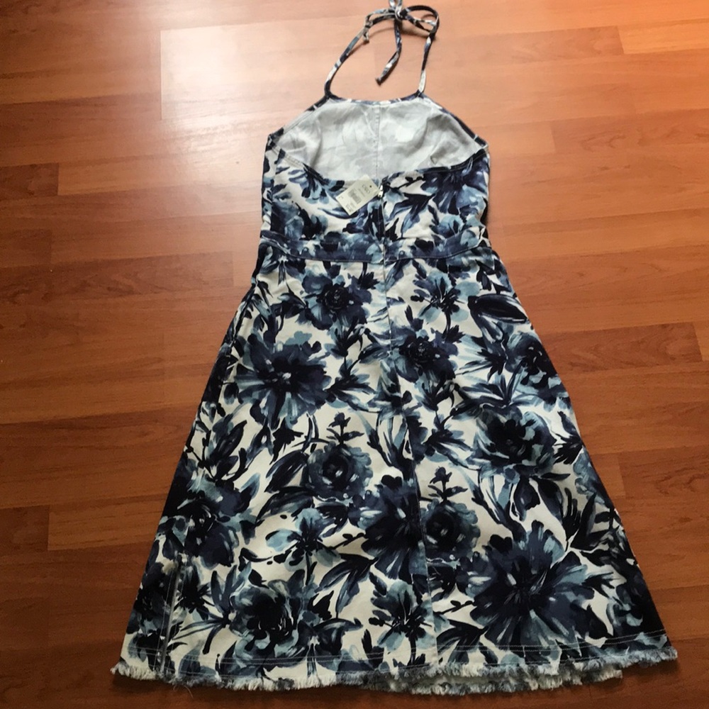 Dress - Picture 2 of 6